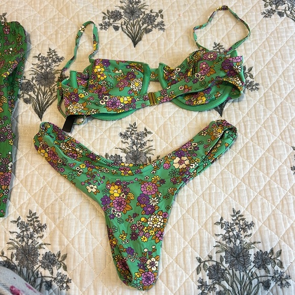 Bikini set - Picture 2 of 5